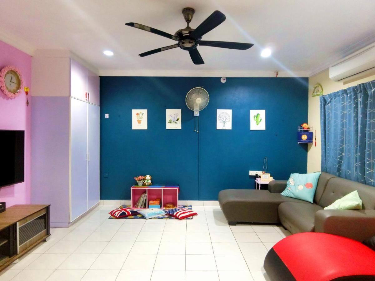Little Family Homestay Malacca Екстериор снимка