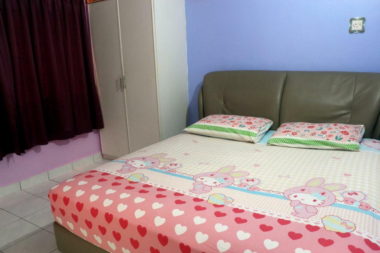 Little Family Homestay Malacca Екстериор снимка