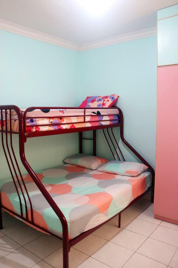 Little Family Homestay Malacca Екстериор снимка