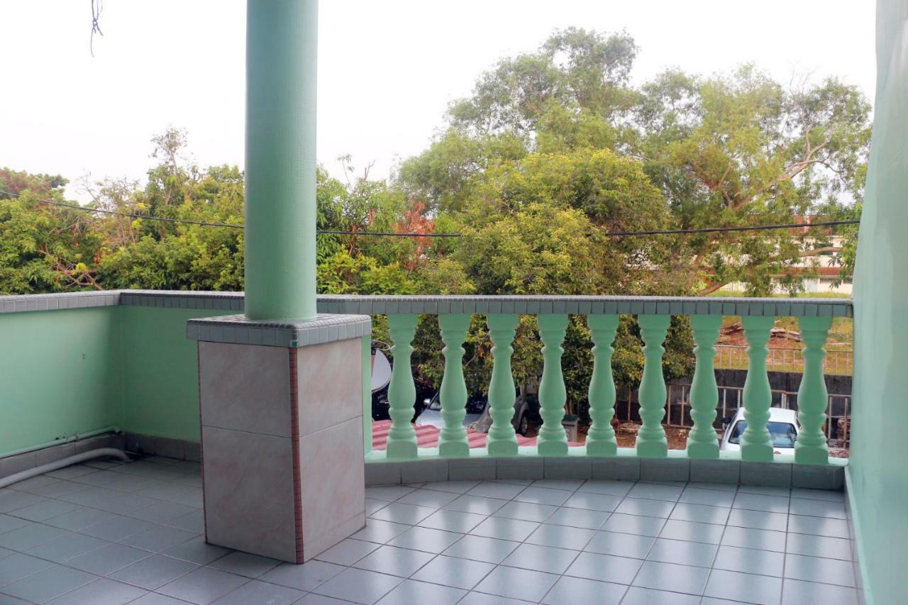 Little Family Homestay Malacca Екстериор снимка
